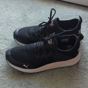 Puma women's sneakers size 8 black and pink